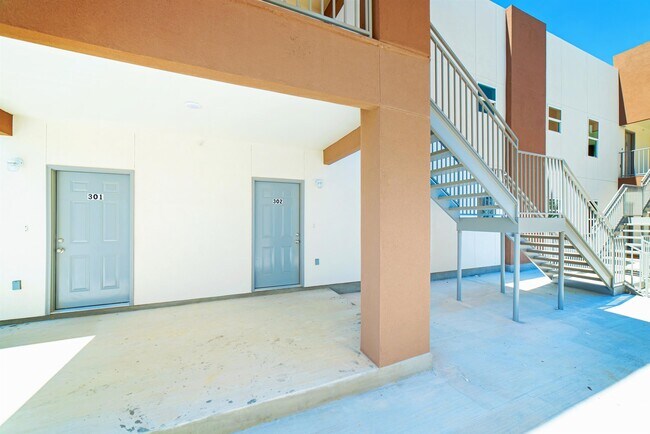 Building Photo - 315 Dorel Dr