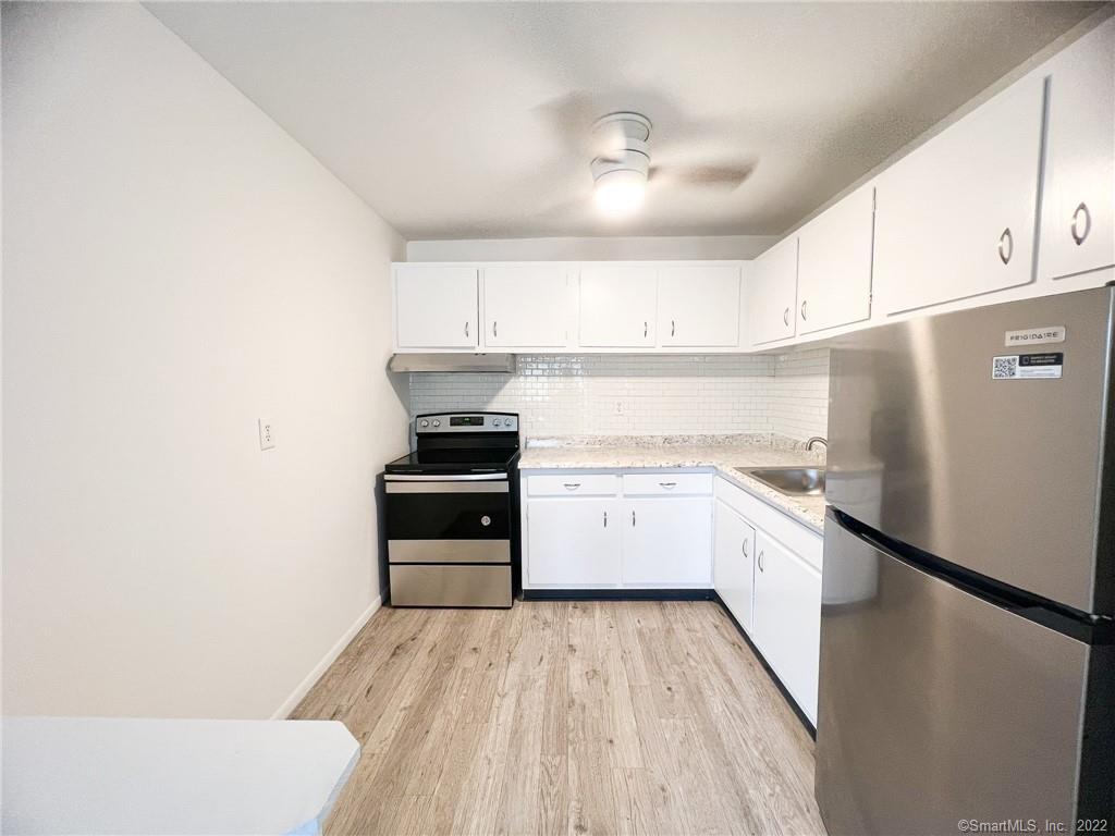 308 Meadowside Rd Unit 312, Milford, CT 06460 Condo for Rent in