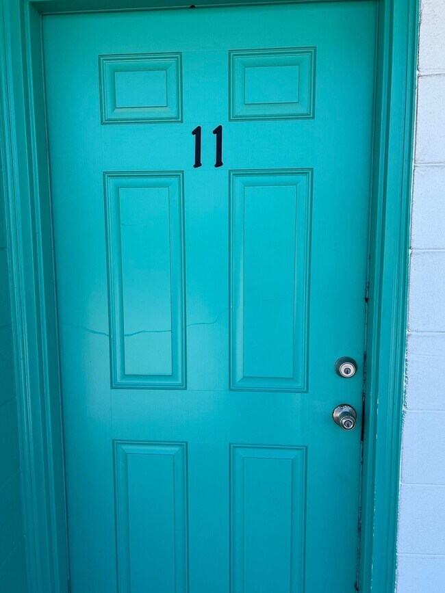 Foto del edificio - 302 Santa Rosa Blvd