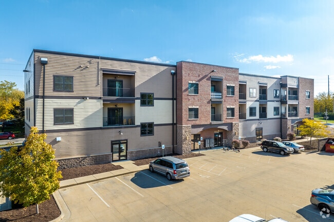 Building Photo - NewBo Ivy - Fully Occupied