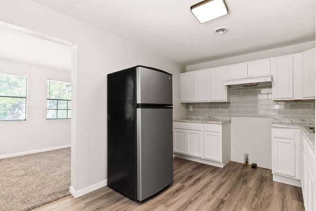 Building Photo - Remodeled