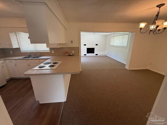 Building Photo - 309 Gamarra Rd