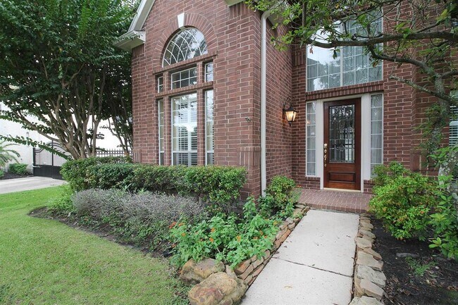 Foto del edificio - 18811 Cypress Chateau Dr