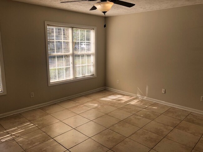 Foto del edificio - 3870 Spanner Way