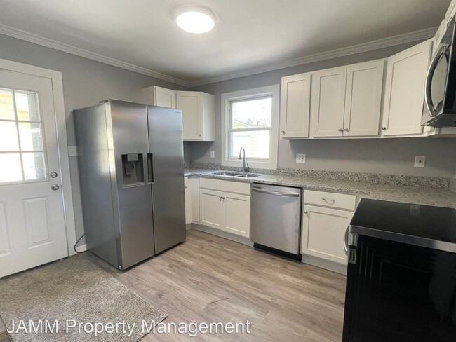 Building Photo - 3 br, 1 bath House - 2451 Bailey Rd