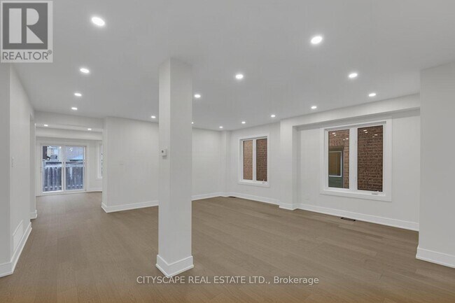 Building Photo - 17 Ferncastle Crescent