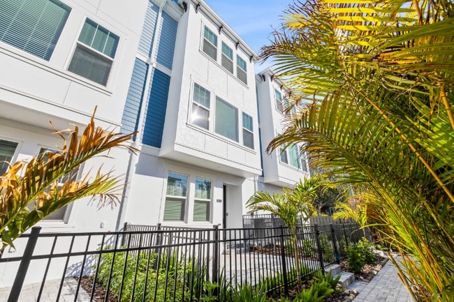 Photo - 6605 N Nebraska Ave Townhome