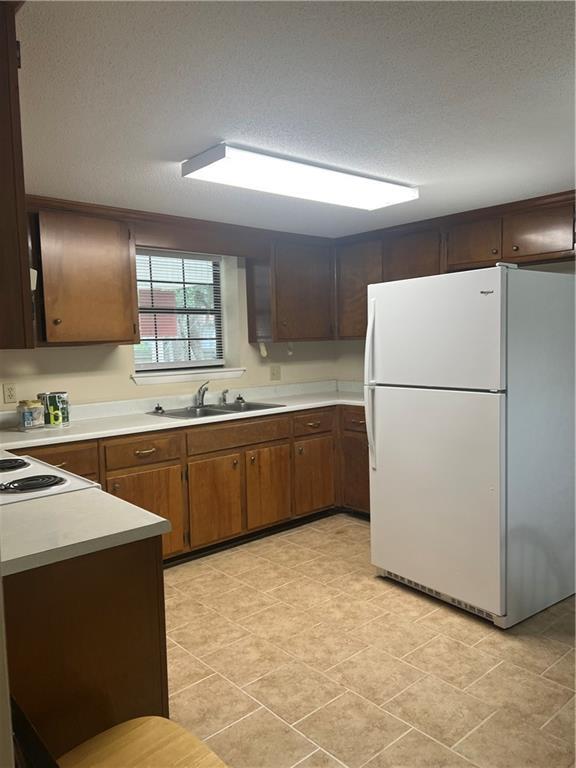Building Photo - 226 Dobbs Ln