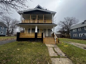 Building Photo - 11702 Tuscora Ave