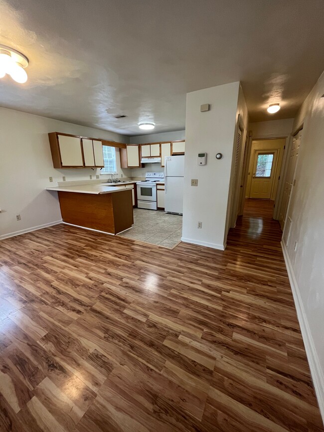 Kitchen - Rutherford Townhomes