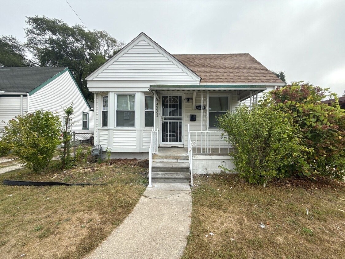 Foto principal - Freshly Renovated 3-Bedroom Home – Quality...