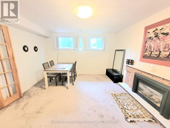 Building Photo - 30 Sumner Heights Dr