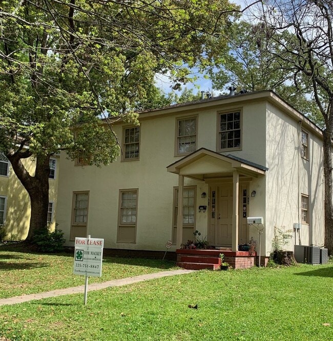 Building Photo - 911 Rittiner Dr