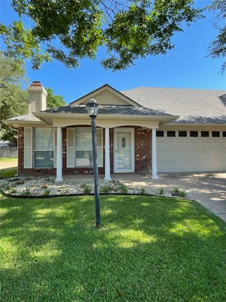 Foto principal - 213 Pecan Village Cir