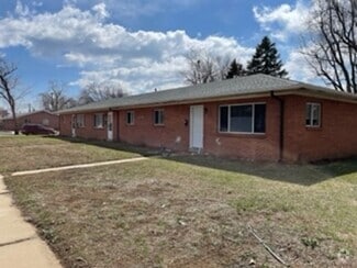 Building Photo - 2810 Marine St