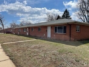 Building Photo - 2810 Marine St