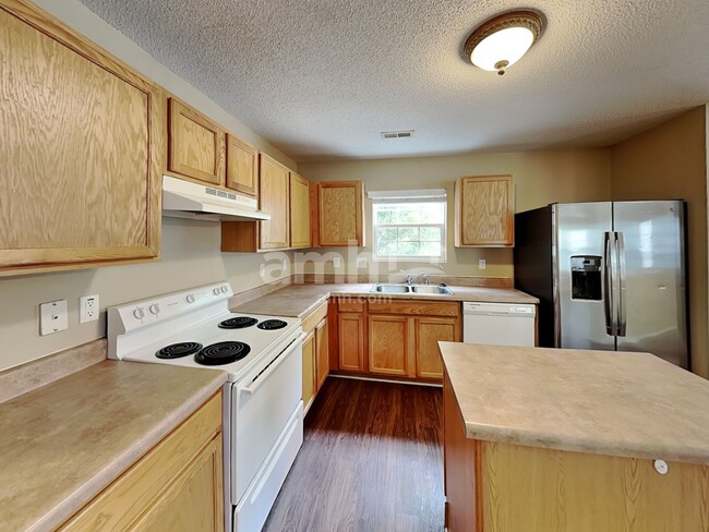 Building Photo - 2908 Thoreau Drive
