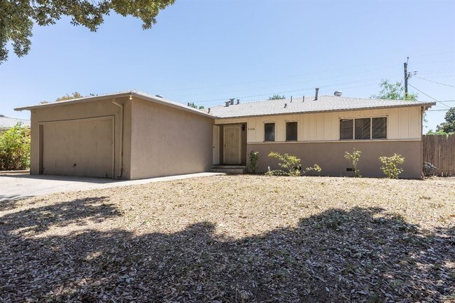 Foto del edificio - 3 br, 2 bath House - 2324 E. San Gabriel Ave