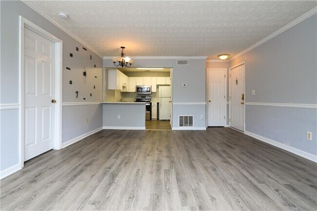 Building Photo - 225 Bentley Pl
