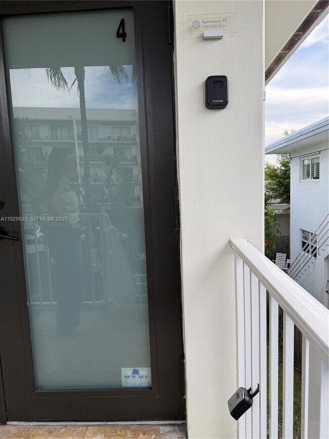 Foto del edificio - 2220 Calais Dr