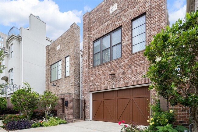 Foto del edificio - 1613 Prospect St