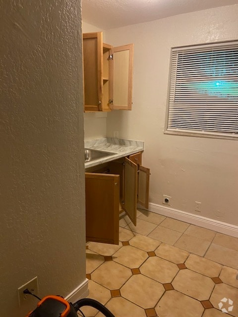 Sink and cabinet kitchen area no stove - 4360 SW 2nd Ter