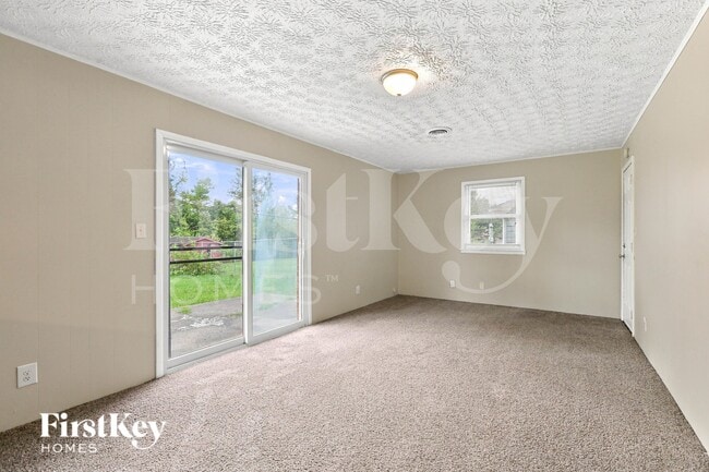 Building Photo - 4455 Stuart Dr
