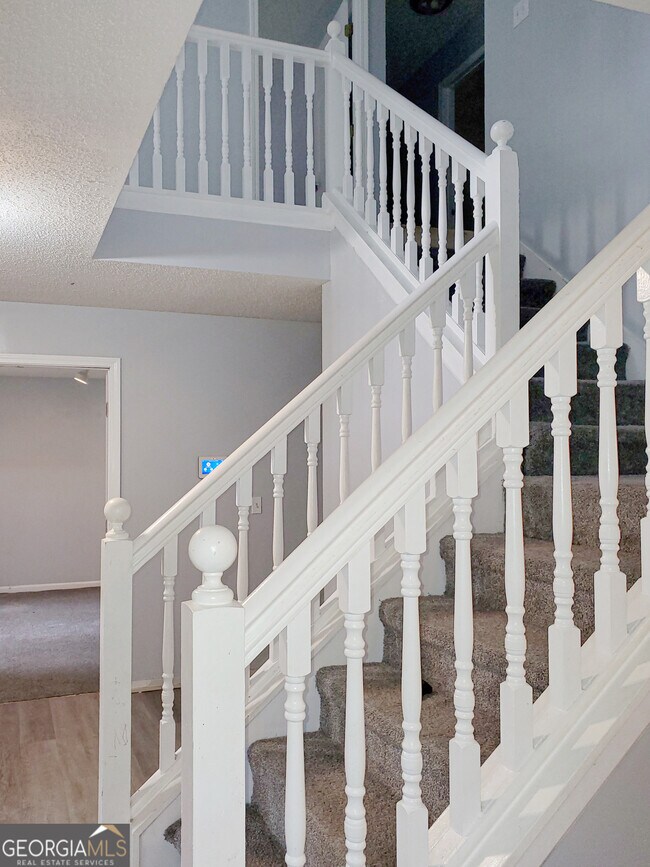 Foto del edificio - 2520 Crooked Creek Ln