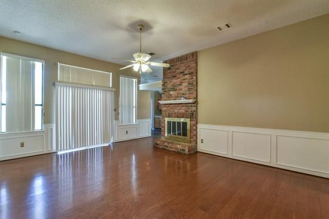 Foto del edificio - 5500 Silver Maple Dr