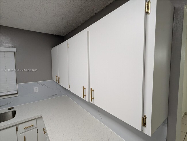 Foto del edificio - 452 SW 2nd St