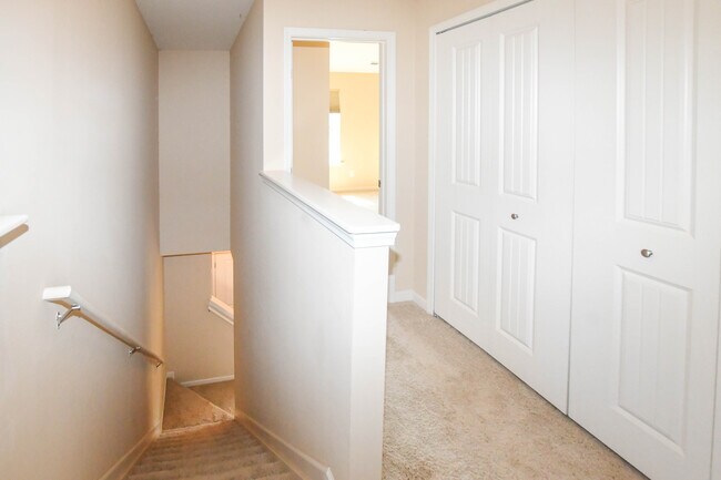 Foto del edificio - 324 Falling Water Ln SW