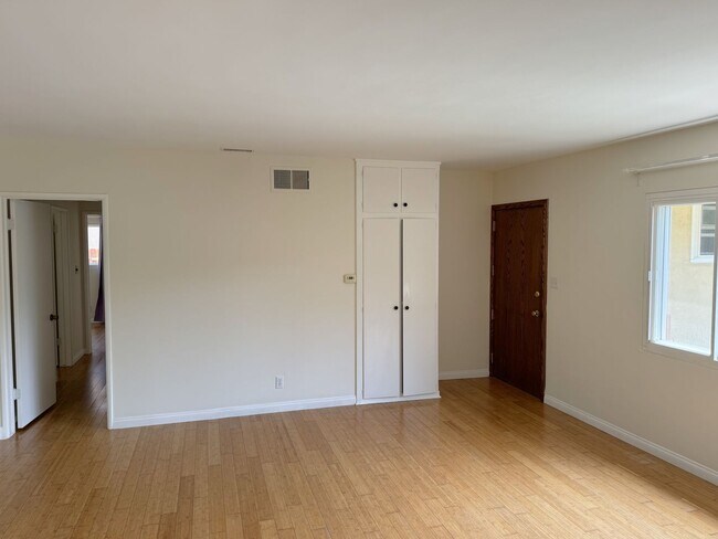 Building Photo - Therrattil/Matilla