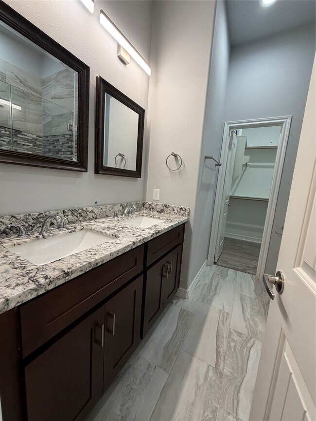 Building Photo - 4403 Nichols St