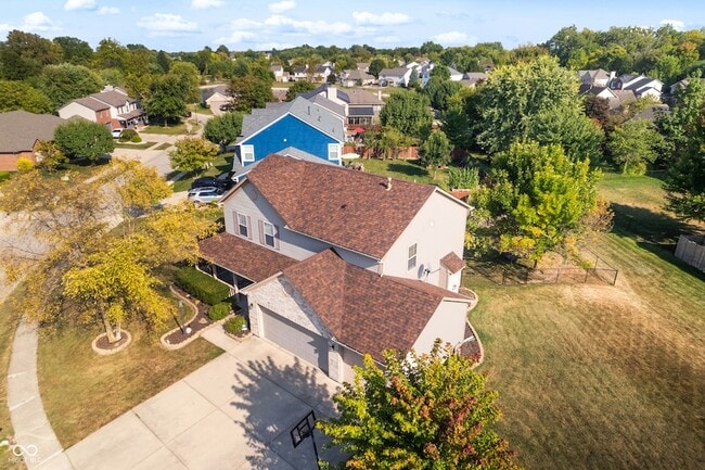 Foto del edificio - 7913 Meadow Bend Ln