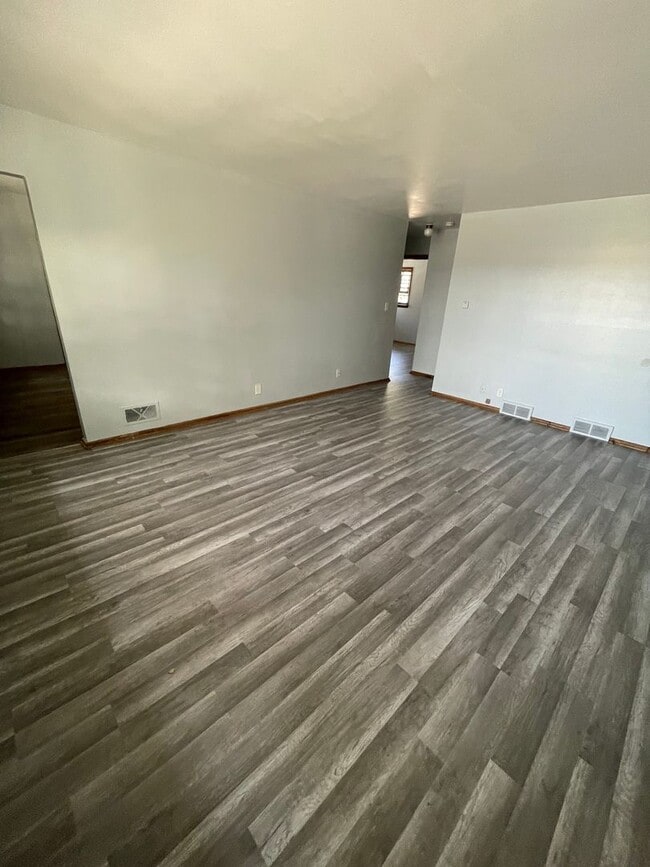 Foto del edificio - Large 3bed/1.5 bath unit!