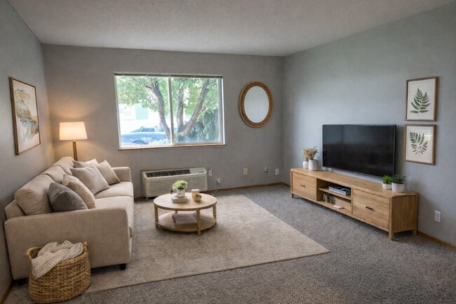 Building Photo - Cascade Village