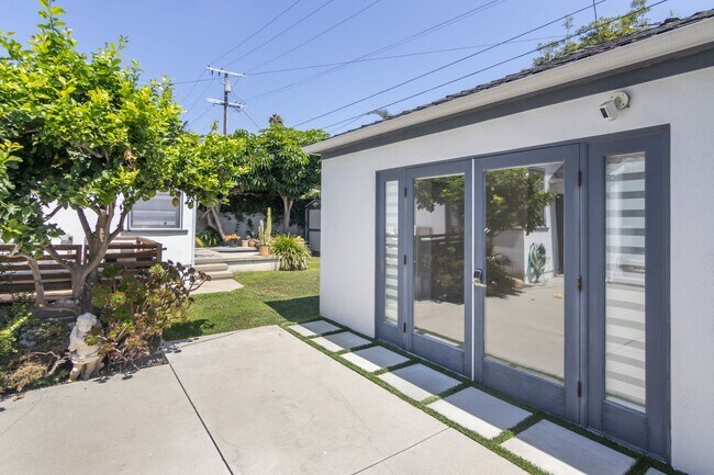 Foto del edificio - 2812 Stoner Ave
