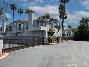 Building Photo - 4762 Tiara Dr