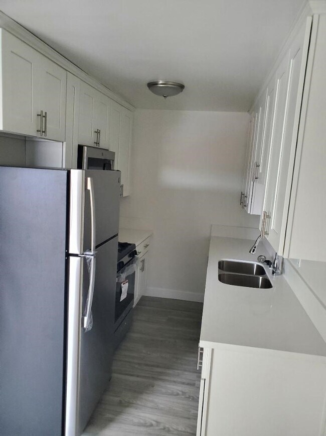 Foto del edificio - 2346 W 18th St