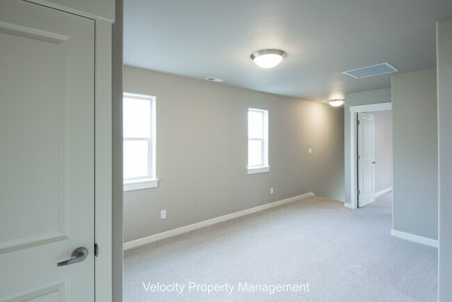 Foto del edificio - Beautiful Home in the Lovely Bridges Neighborhood.