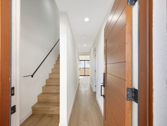 Foto del edificio - 1856 Redondo Blvd