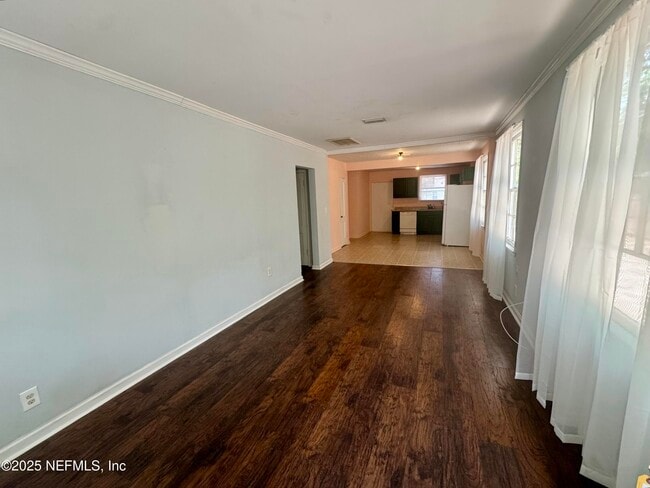 Building Photo - 3535 Rosselle St