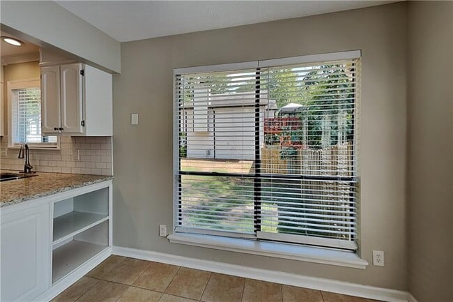 Foto del edificio - 4708 Jamerson Forest Cir