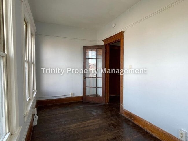 Foto del edificio - 103 Grove Ave