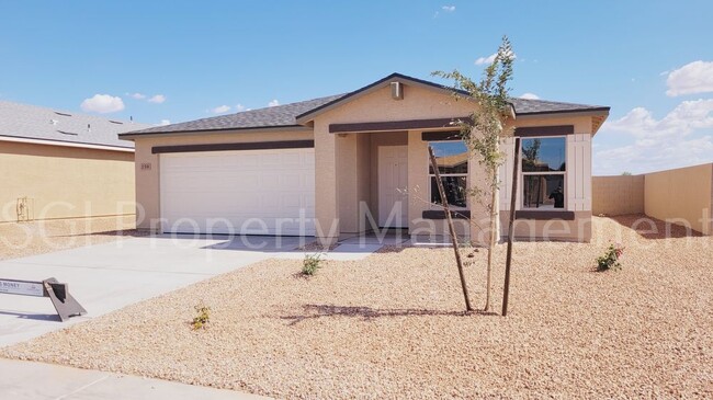 BEAUTIFUL 4 BEDROOM HOME!! photo'