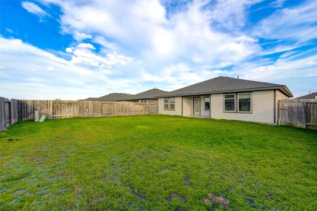 Building Photo - 29430 Travis Trace