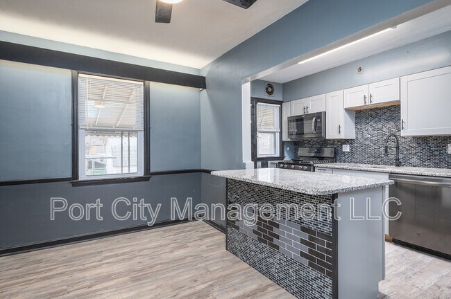 Foto del edificio - 1237 Delbert Ave