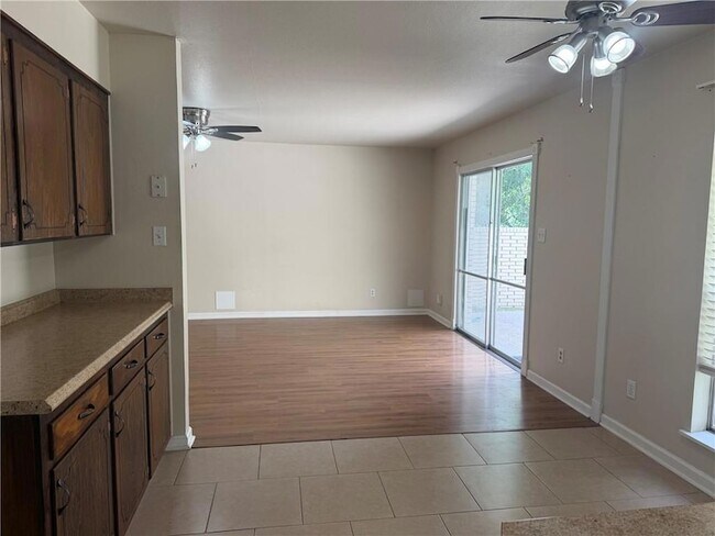 Foto del edificio - 1546 Wildwood Ln