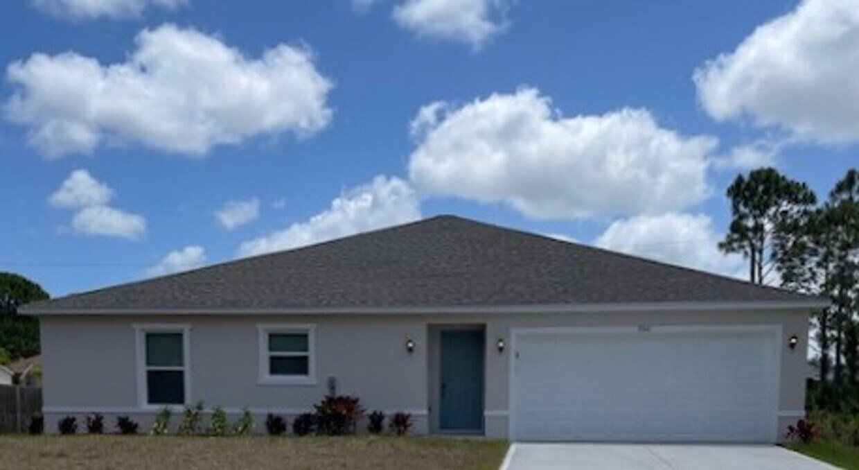 Foto principal - NEW Construction 4/2 home Palm Bay