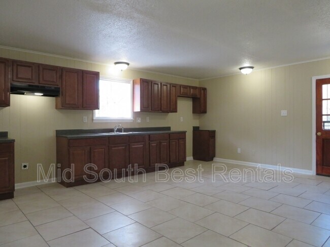 Building Photo - 1771 Ozan St